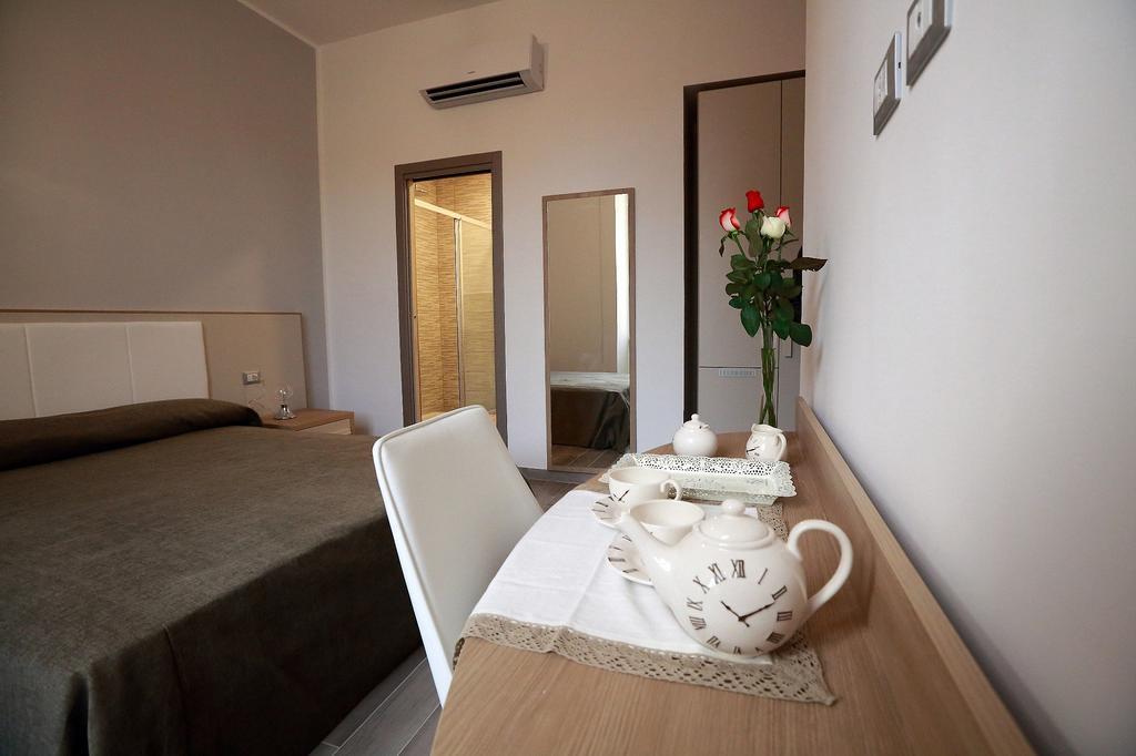 Casa Martinez Roma Hotel Bagian luar foto